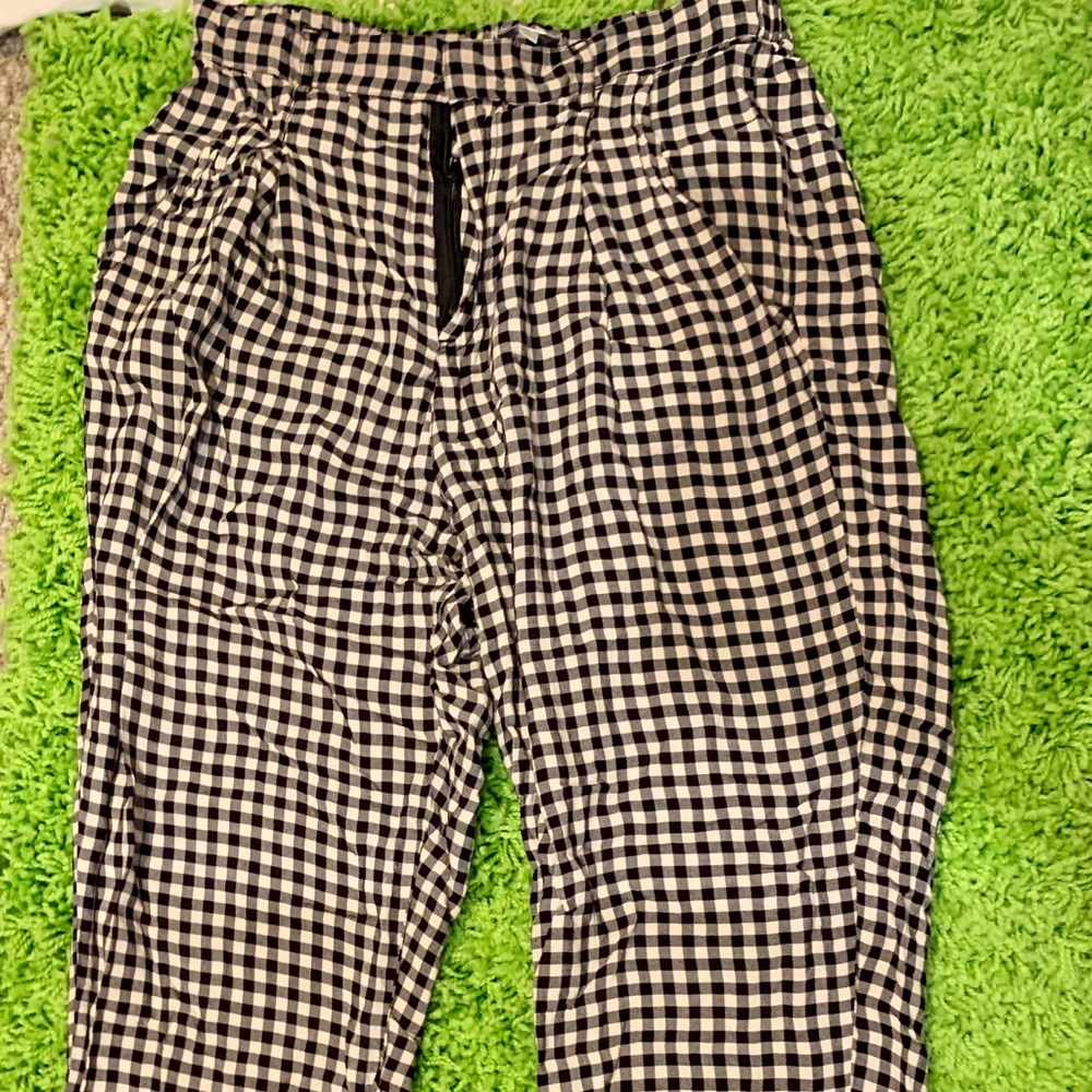 gingham pants 🖤